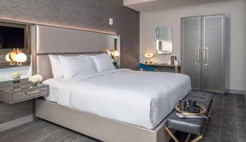 Room, 1 King Bed, Accessible, Bathtub