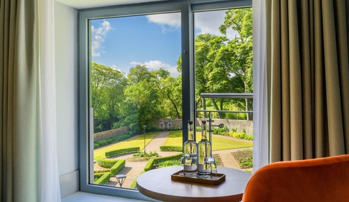 Walled Garden Guestroom