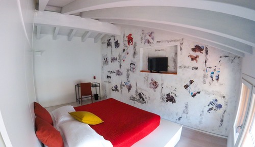 Deluxe Double Room, Jetted Tub (Red Eye)