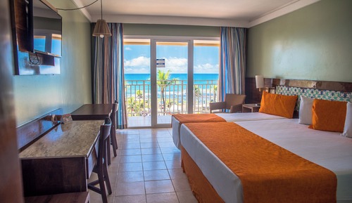 Luxury Triple - Front sea view; Breakfast included