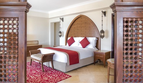 Junior Suite, 1 Bedroom, Balcony, Partial Ocean View (Junior Suite Side Sea View)