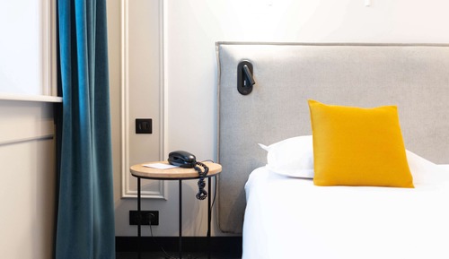 Comfort Room, 1 Queen Bed, Non Smoking