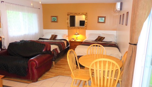 Deluxe Studio