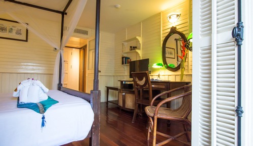 Deluxe King Bed Room