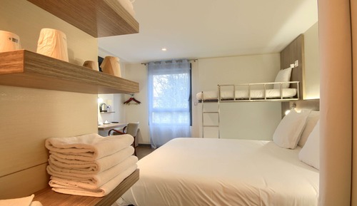 Family Room, Multiple Beds, Non Smoking