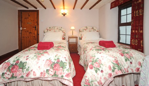Standard Room, 2 Twin Beds, Ensuite