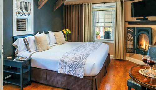 The Juniper, 1 King Bed, Private Bathroom