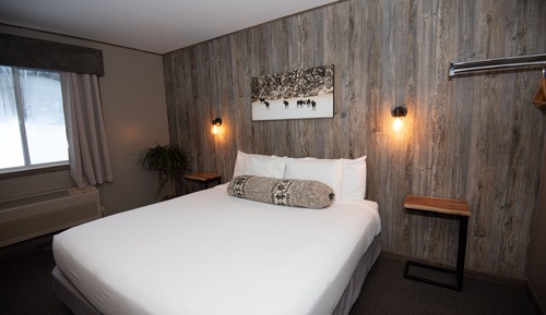 Deluxe Room, 1 King Bed