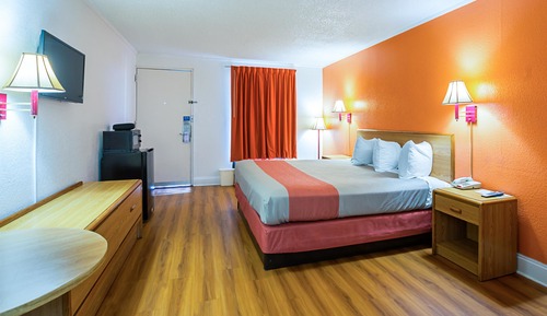 Standard Room, 1 King Bed, Smoking