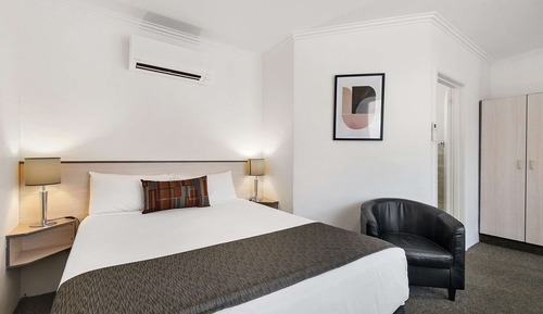 Standard Room, 1 Queen Bed, Non Smoking