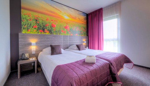 Standard Twin Room