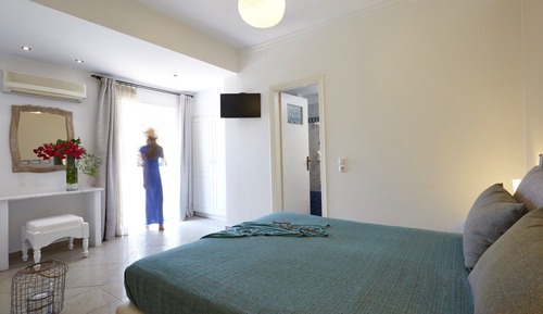 Deluxe Double Room with Outdoor Jetted Tub