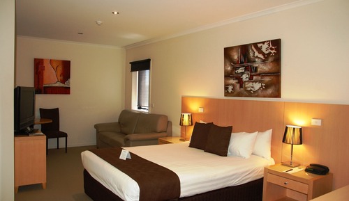Standard Room, 1 Queen Bed