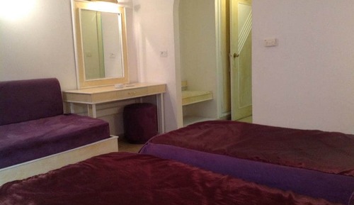 Economy Room