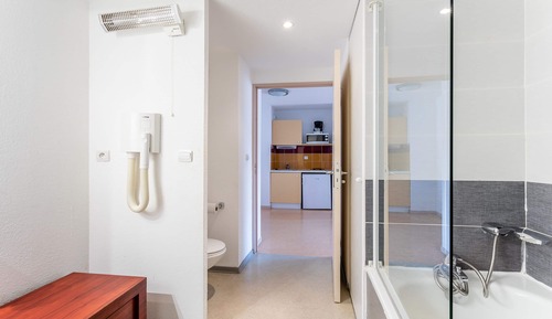 Standard Studio, 1 Bedroom, Pool View