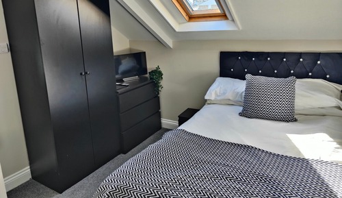 Single Room, Ensuite (Single with double bed)