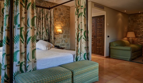 Junior Suite, 1 Queen Bed