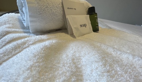 Suite, Ensuite ((Sleeps up to 3) No Pets)