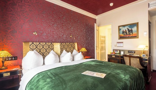 Comfort Room (Small)