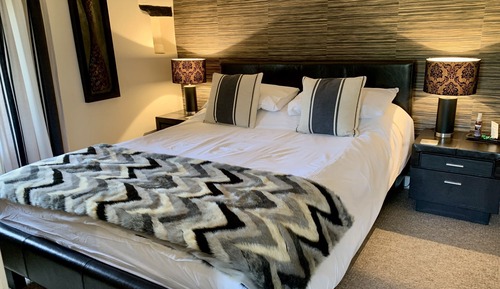 Romantic Apartment, Ensuite (Swallows Nest)