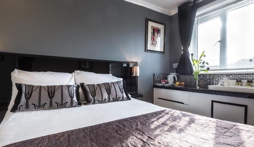 Double Room, Shared Bathroom (Budget)