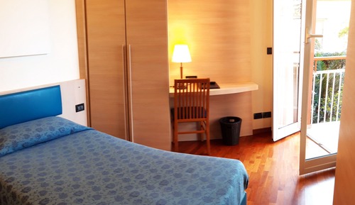 Single Room, Balcony