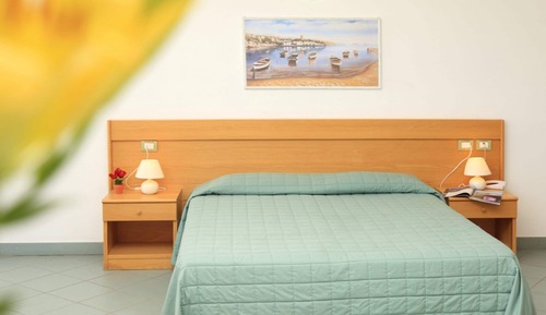 Single Room, Balcony