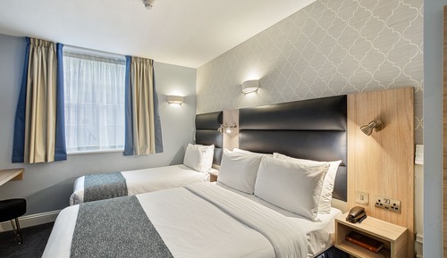 Triple Room