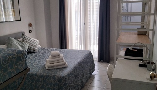 Economy Triple Room