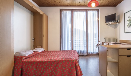 Standard Studio (2 adults + 2 children)