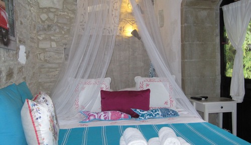 Economy Double Room, 1 Queen Bed, Courtyard View