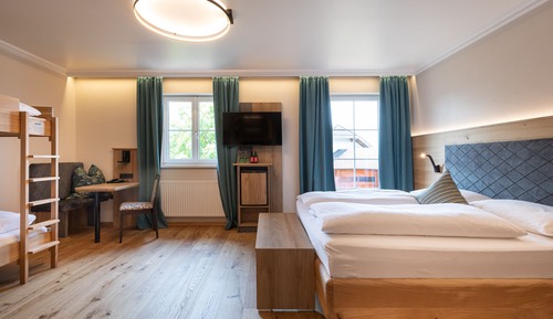 Traditional Quadruple Room, 1 Bedroom, Mountain View