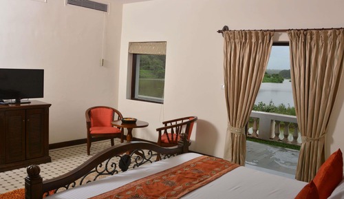 Villa Room with Twin beds, cosy sitout area with Garden Views