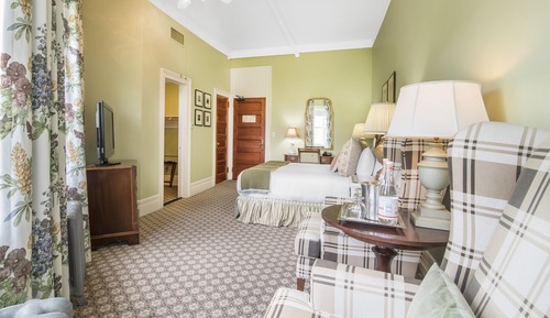 Deluxe Room, 1 King Bed