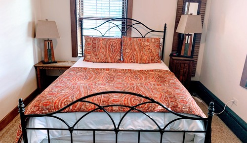 Standard Room, 1 Queen Bed (Room 206)