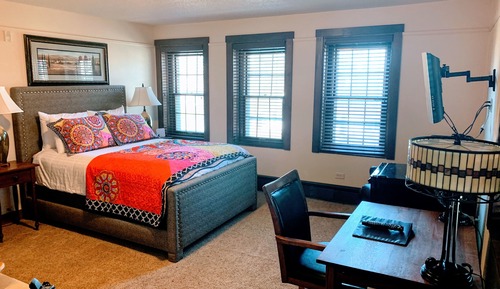 Standard Room, 1 Queen Bed (Room 202)