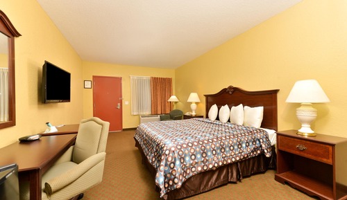 Deluxe Room, 1 King Bed, Non Smoking