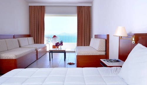 Family Room, Sea View (Large)