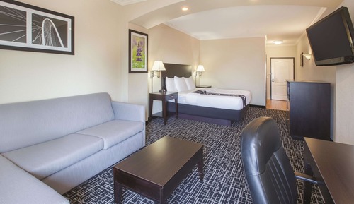Deluxe Suite, 1 King Bed, Non Smoking