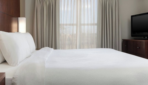Suite, 1 Double Bed (Hearing Accessible)