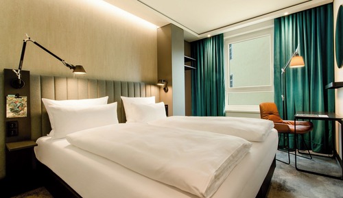 Comfort Room, 1 Queen Bed