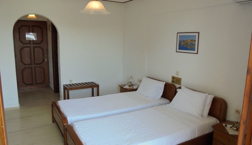 Economy Twin Room, Garden View