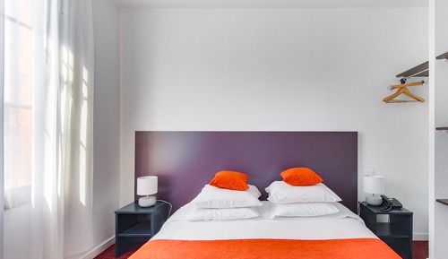 Standard Room, 1 Queen Bed