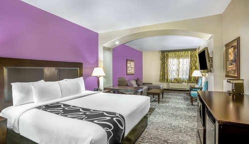 Deluxe Suite, 1 King Bed, Non Smoking
