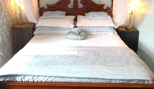 Double Room, Ensuite (Green Room - 4 Poster )