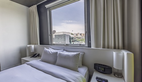 Standard Room, 1 Queen Bed (Hip)