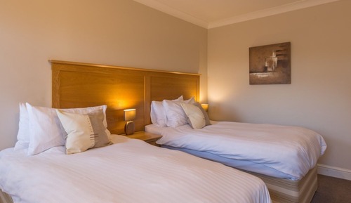 Standard Twin Room, Ensuite
