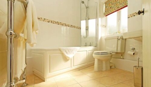 Double or Twin Room, Ensuite (Country)