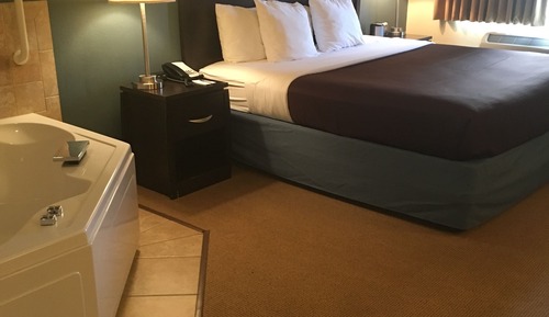 Deluxe Studio Suite, 1 King Bed, Non Smoking