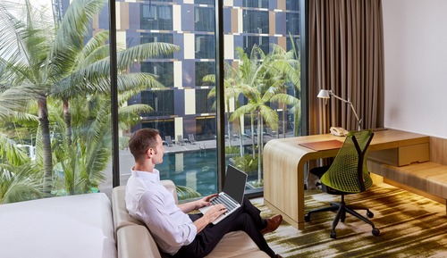 Standard Room, 1 King Bed, Pool View (High Floor)